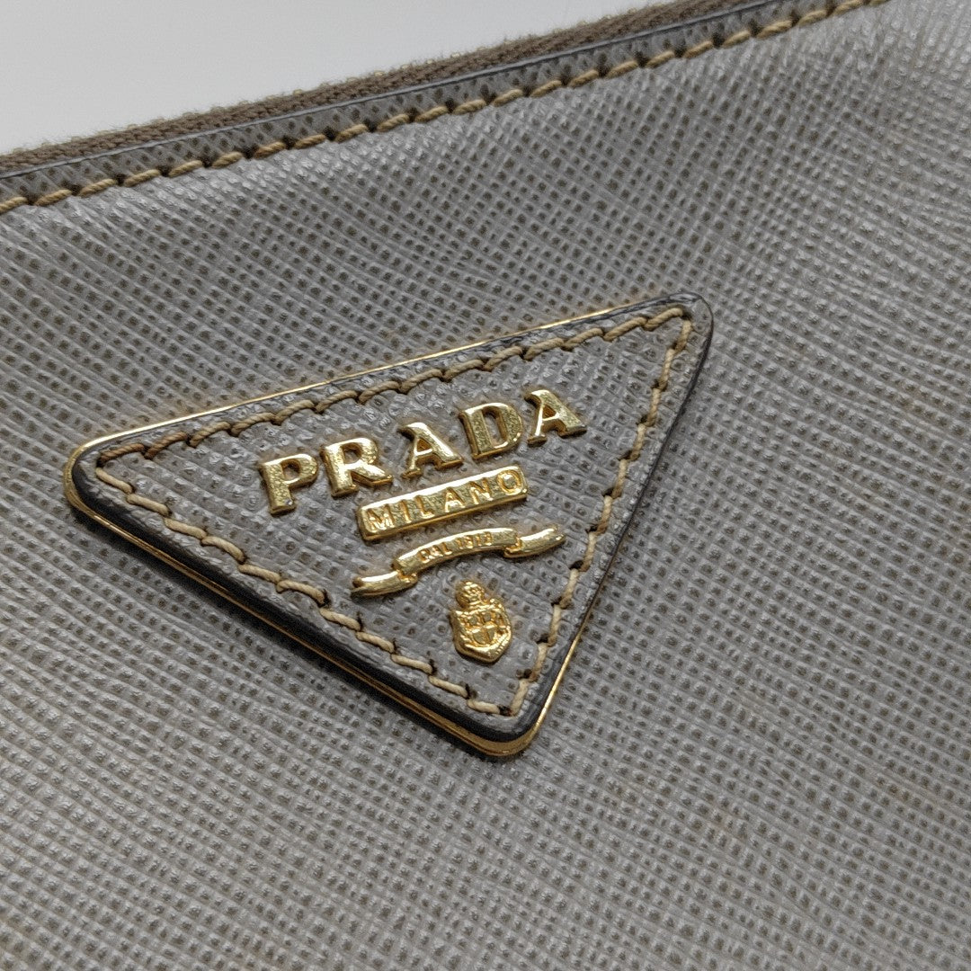 Galleria Extra Large Saffiano Calfskin Gray