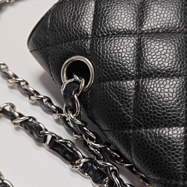 CLASSIC FLAP Medium Quilted Grained Calfskin Black