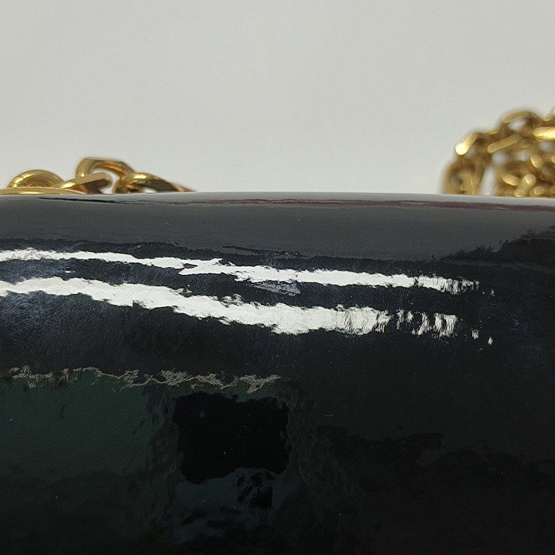 C Medium Patent Leather Black