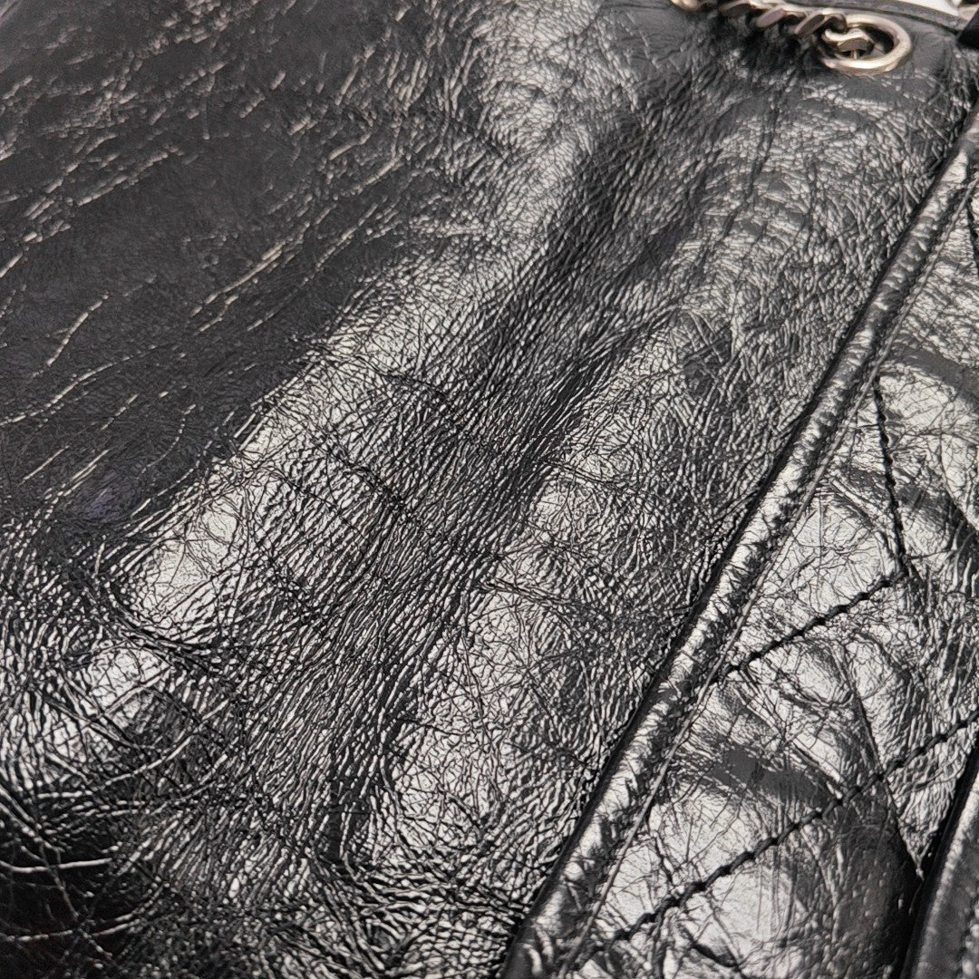NIKI Large Chevron Calfskin Black