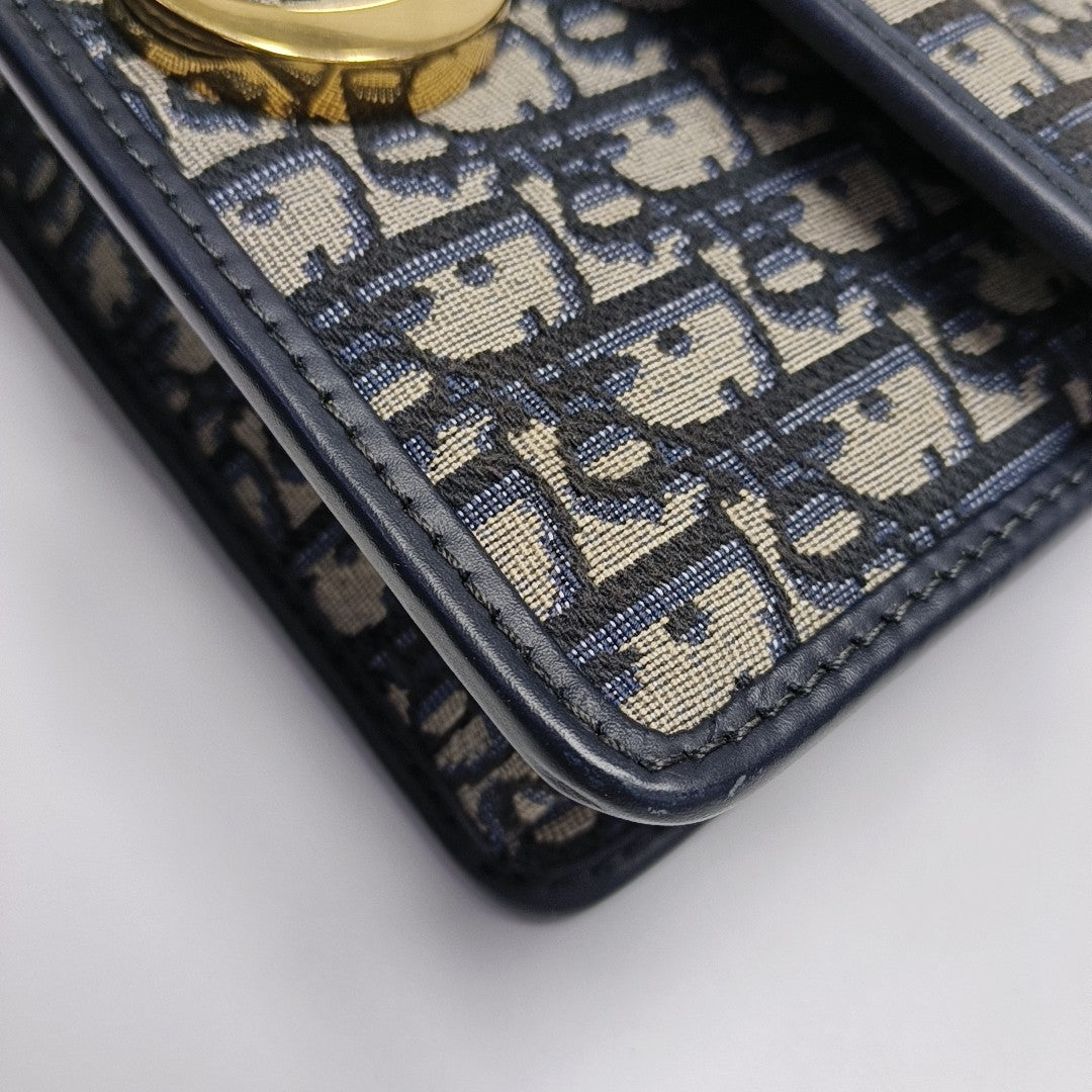 30 Montaigne Oblique Canvas Blue