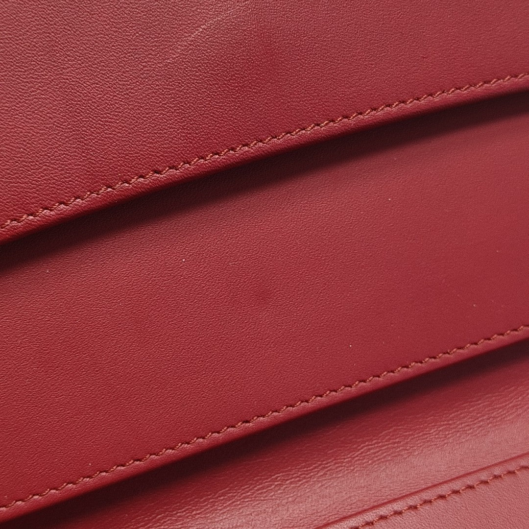 CLASSIC FLAP Mini Quilted Grained Calfskin Red Wallet