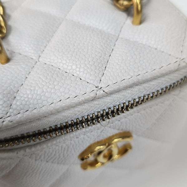 VANITY CASE Small Quilted Grained Calfskin White