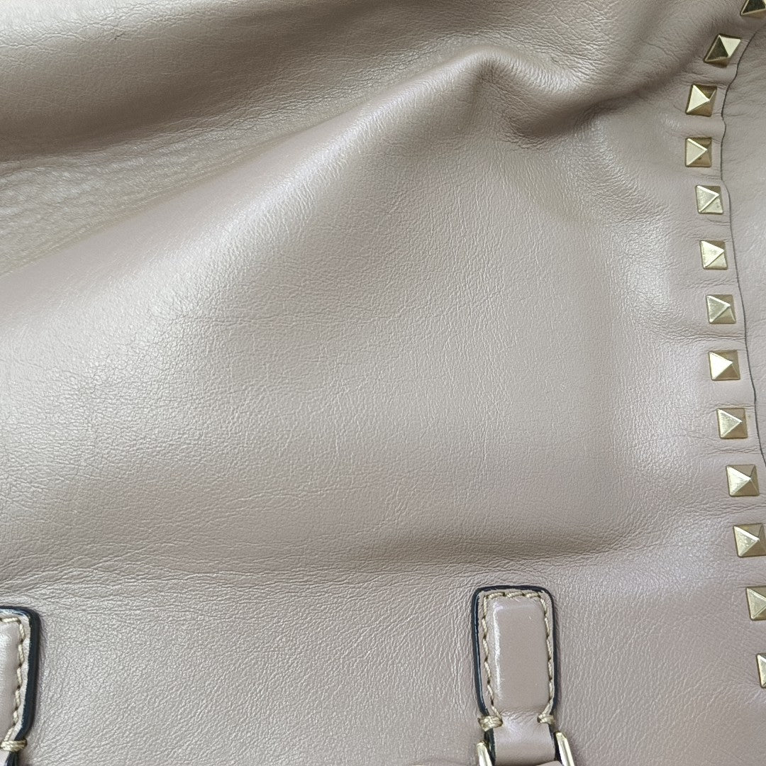 Rockstud Calfskin Gray