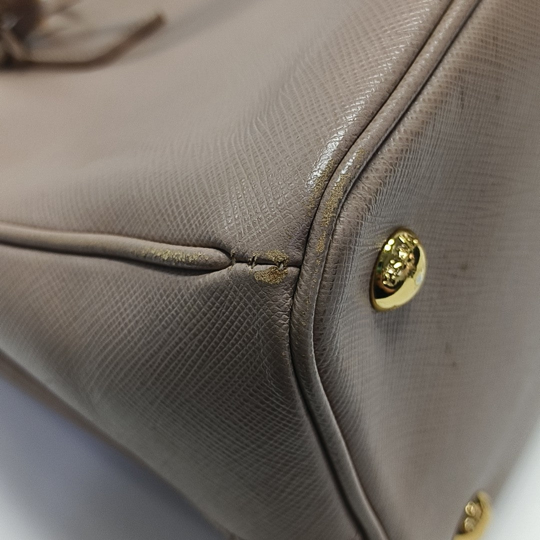 Galleria Medium Saffiano Calfskin Beige