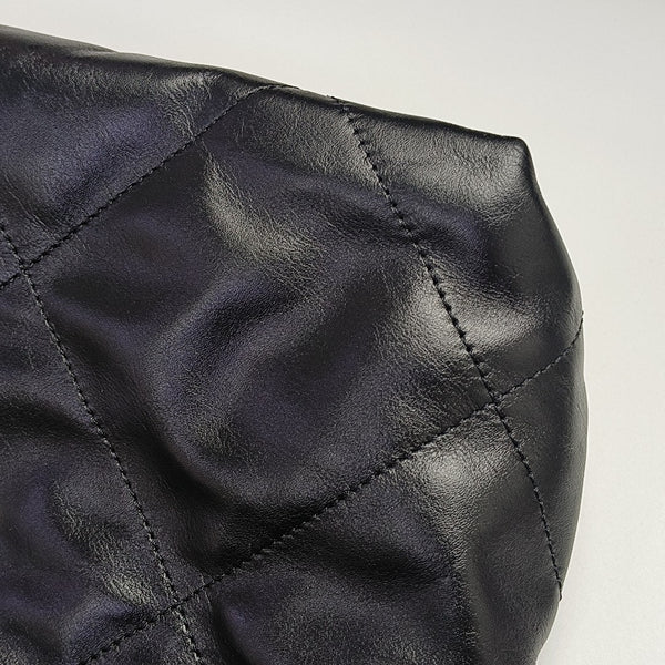 CHANEL 22 Small Quilted Calfskin Black