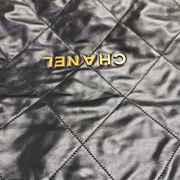 CHANEL 22 Small Quilted Calfskin Black