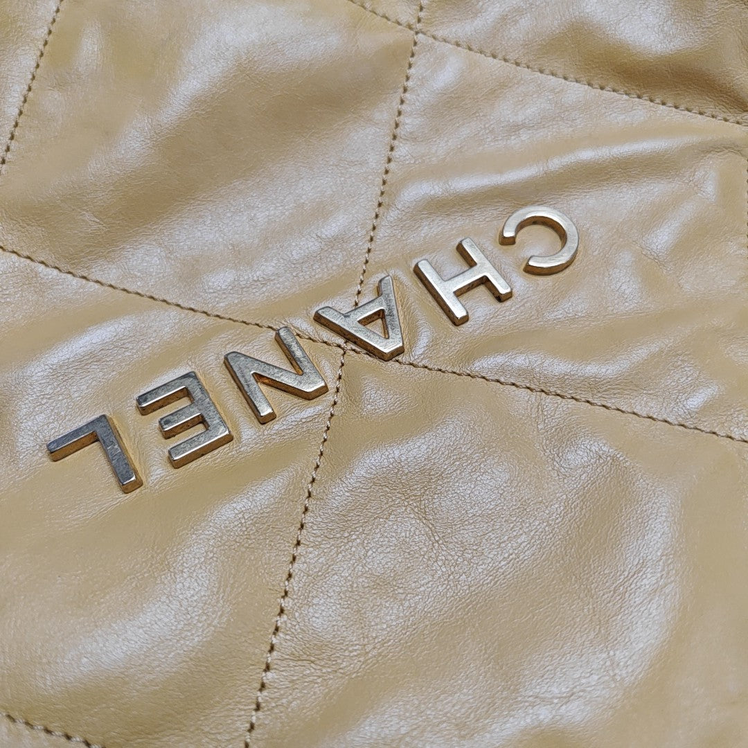 CHANEL 22 Small Quilted Calfskin Yellow