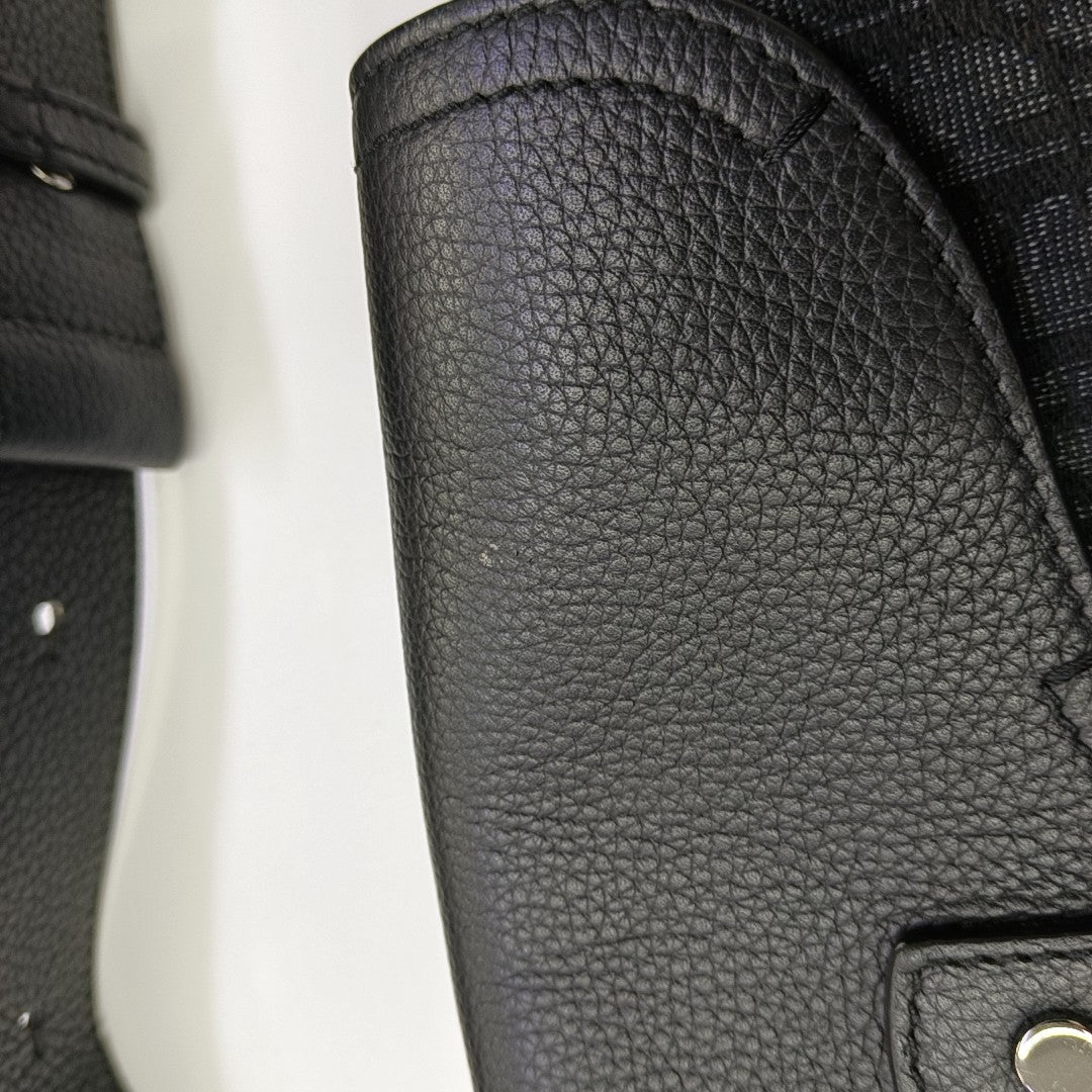 Saddle Small Oblique Canvas Black