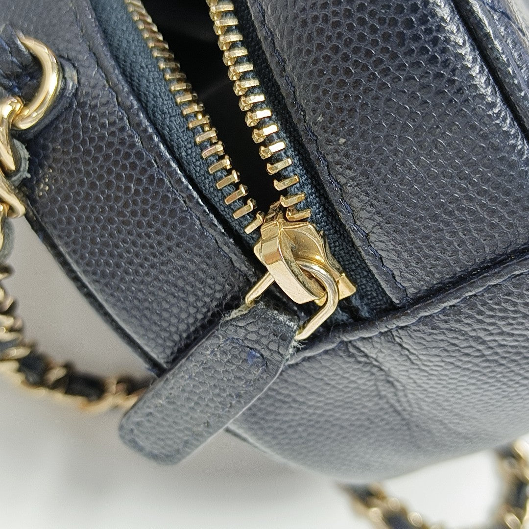 ROUND Quilted Grained Calfskin Blue