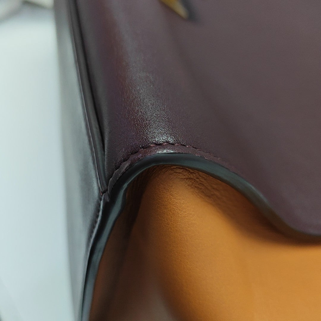 TRAPEZE Small Calfskin Red