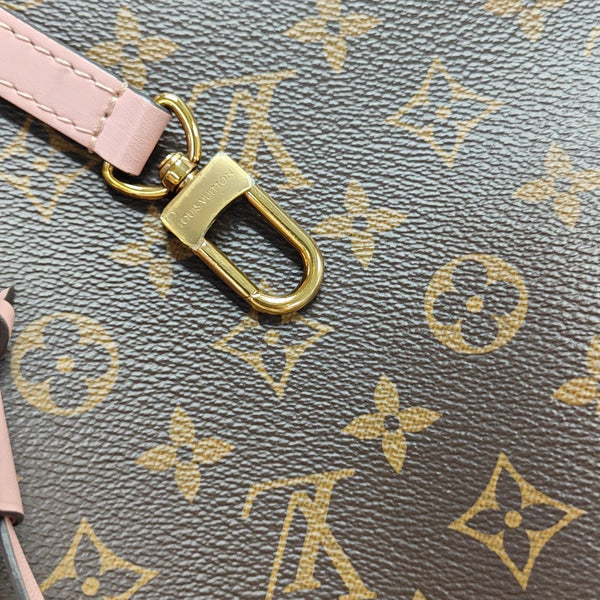 NÉONOÉ MM Monogram Coated Canvas Brown