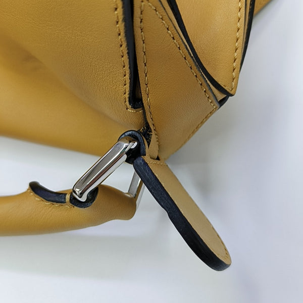 Puzzle Medium Calfskin Yellow