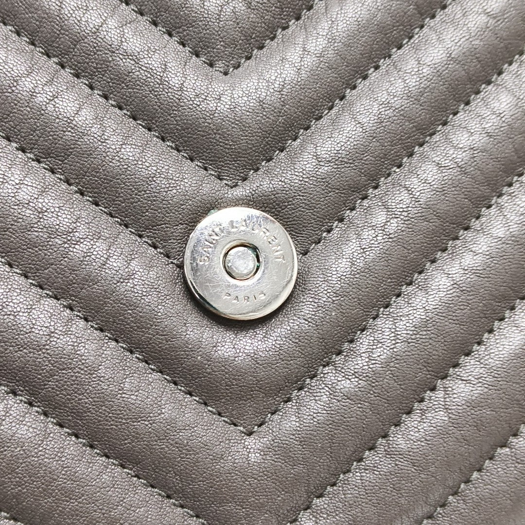 COLLEGE Medium Chevron Calfskin Gray