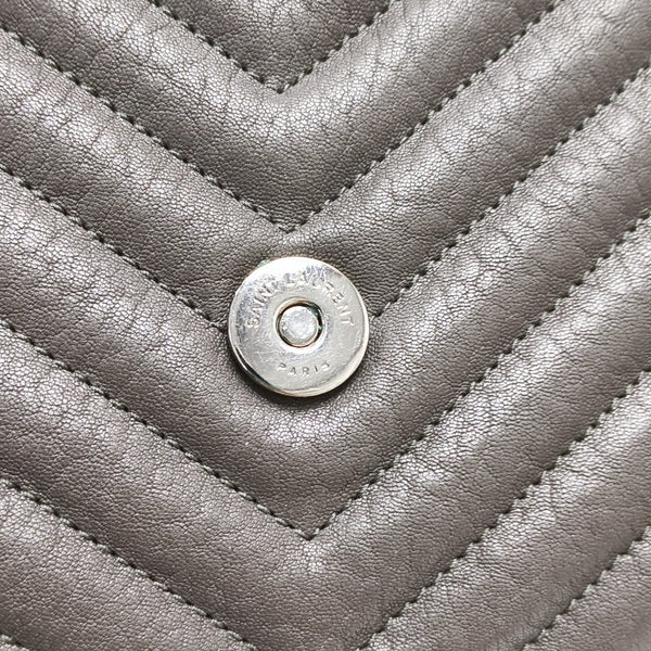COLLEGE Medium Chevron Calfskin Gray