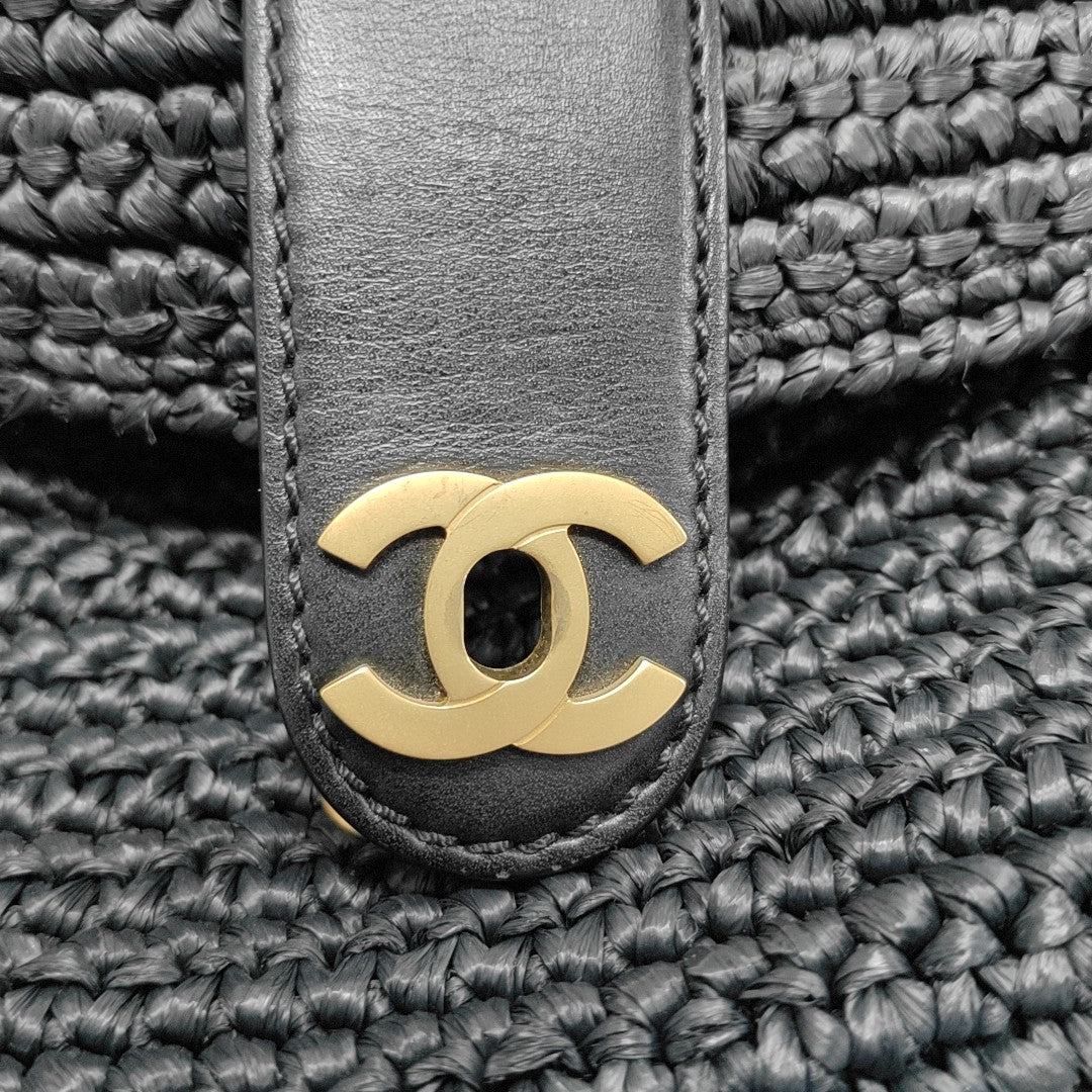 Special Material Shoulder Bag Black