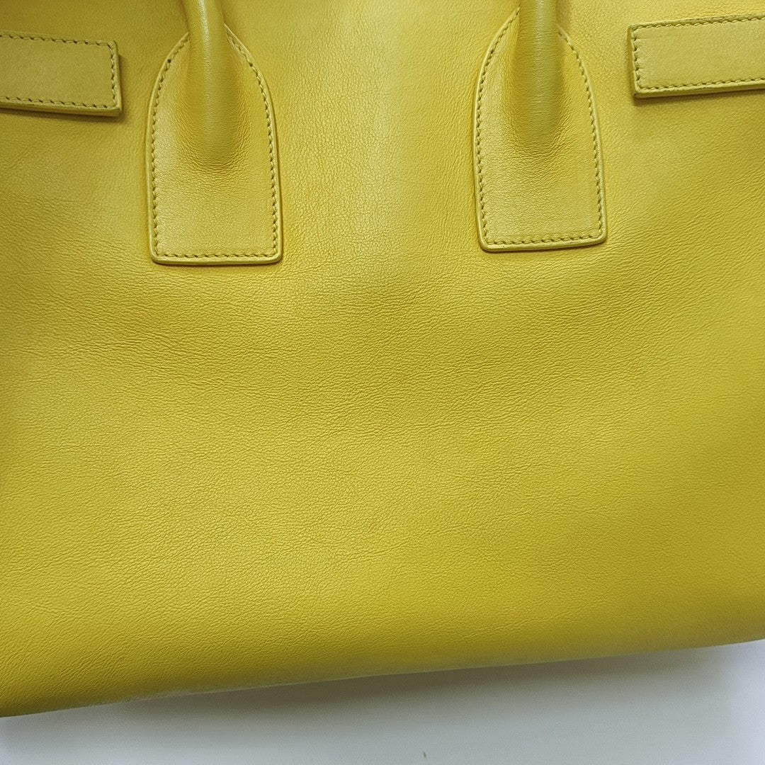 SAC DE JOUR Small Calfskin Yellow
