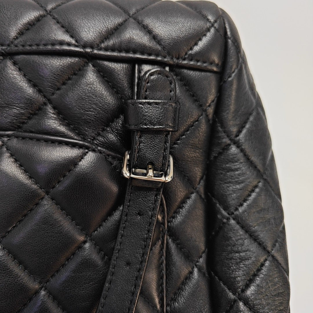 URBAN SPIRIT Small Quilted Lambskin Black
