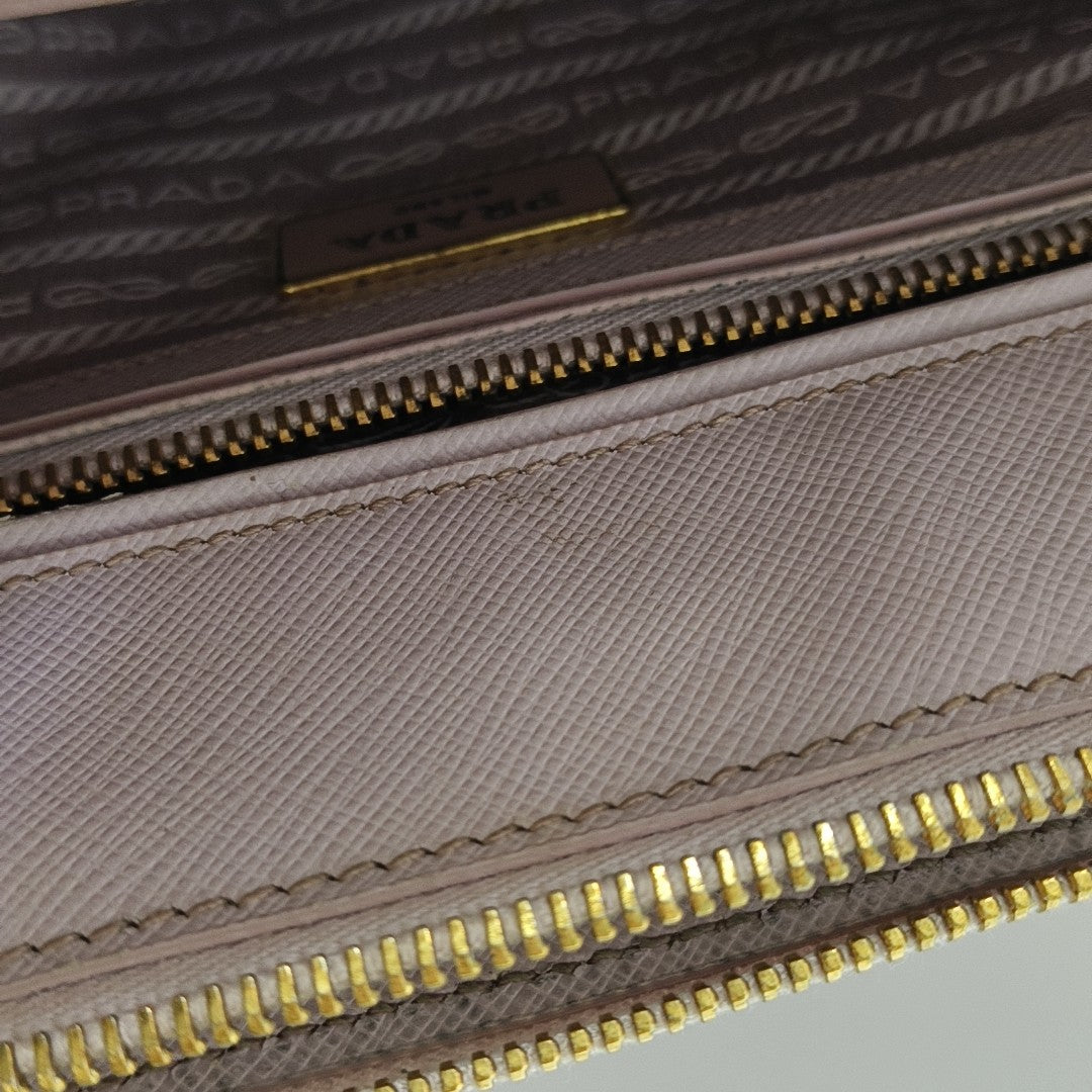 Galleria Medium Saffiano Calfskin Pink