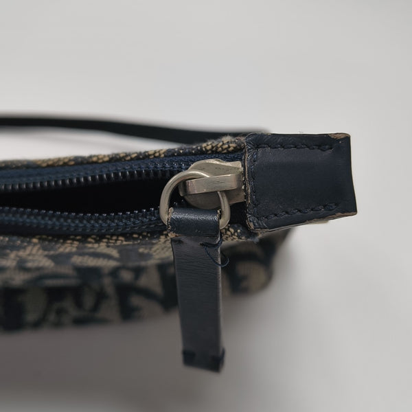 Oblique Canvas Top Handle Bag Black