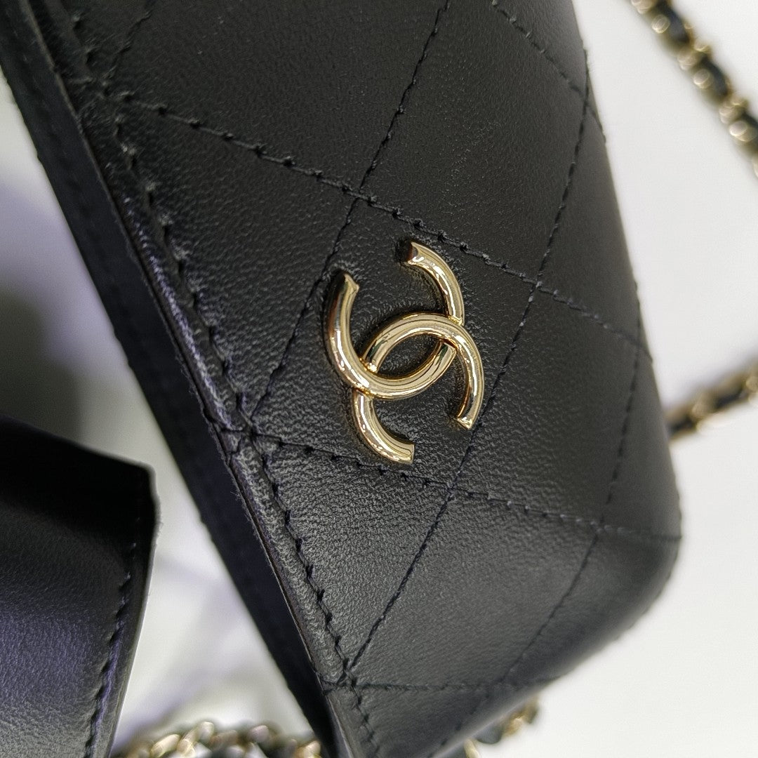 Quilted Lambskin Shoulder Bag Black