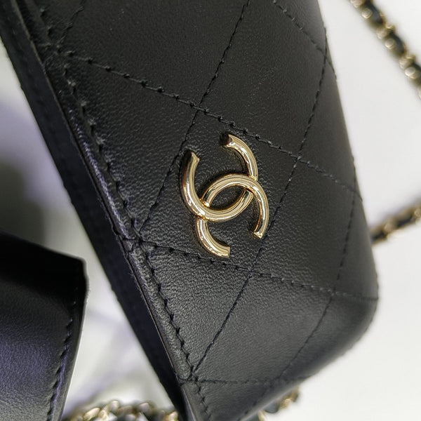 Quilted Lambskin Shoulder Bag Black
