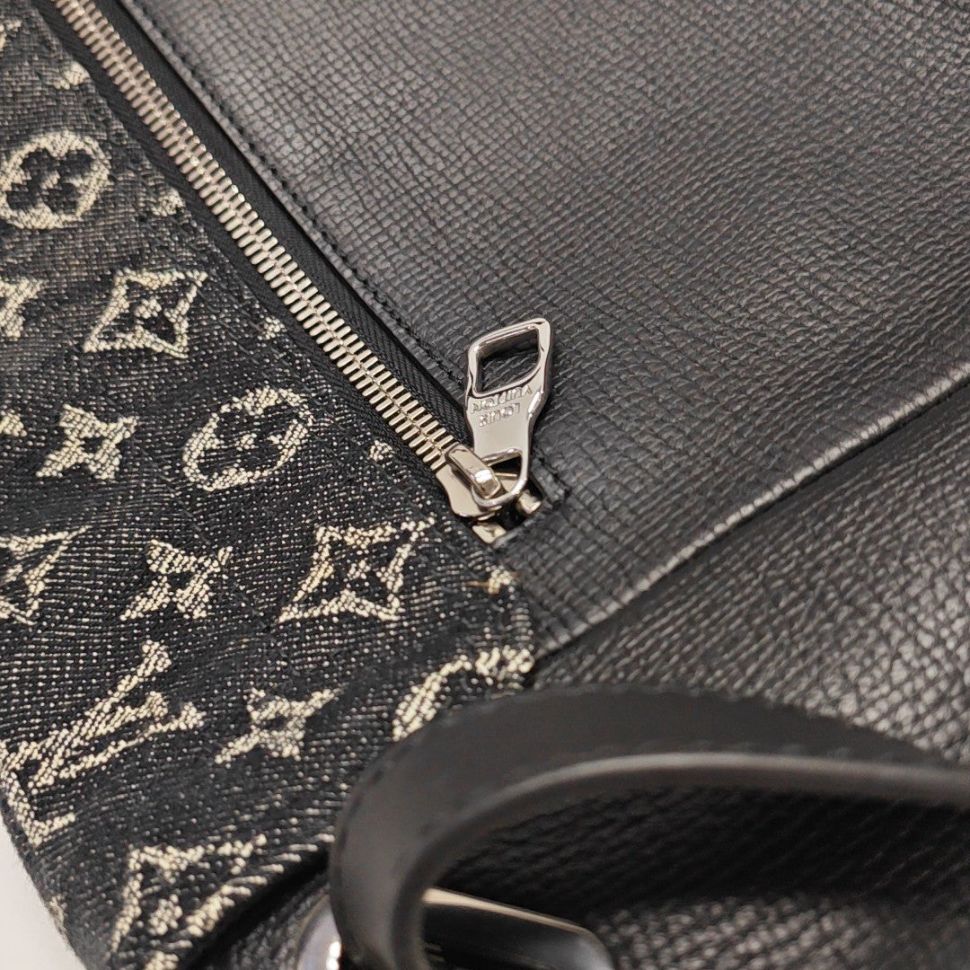BESACE TOKYO Monogram Calfskin Black