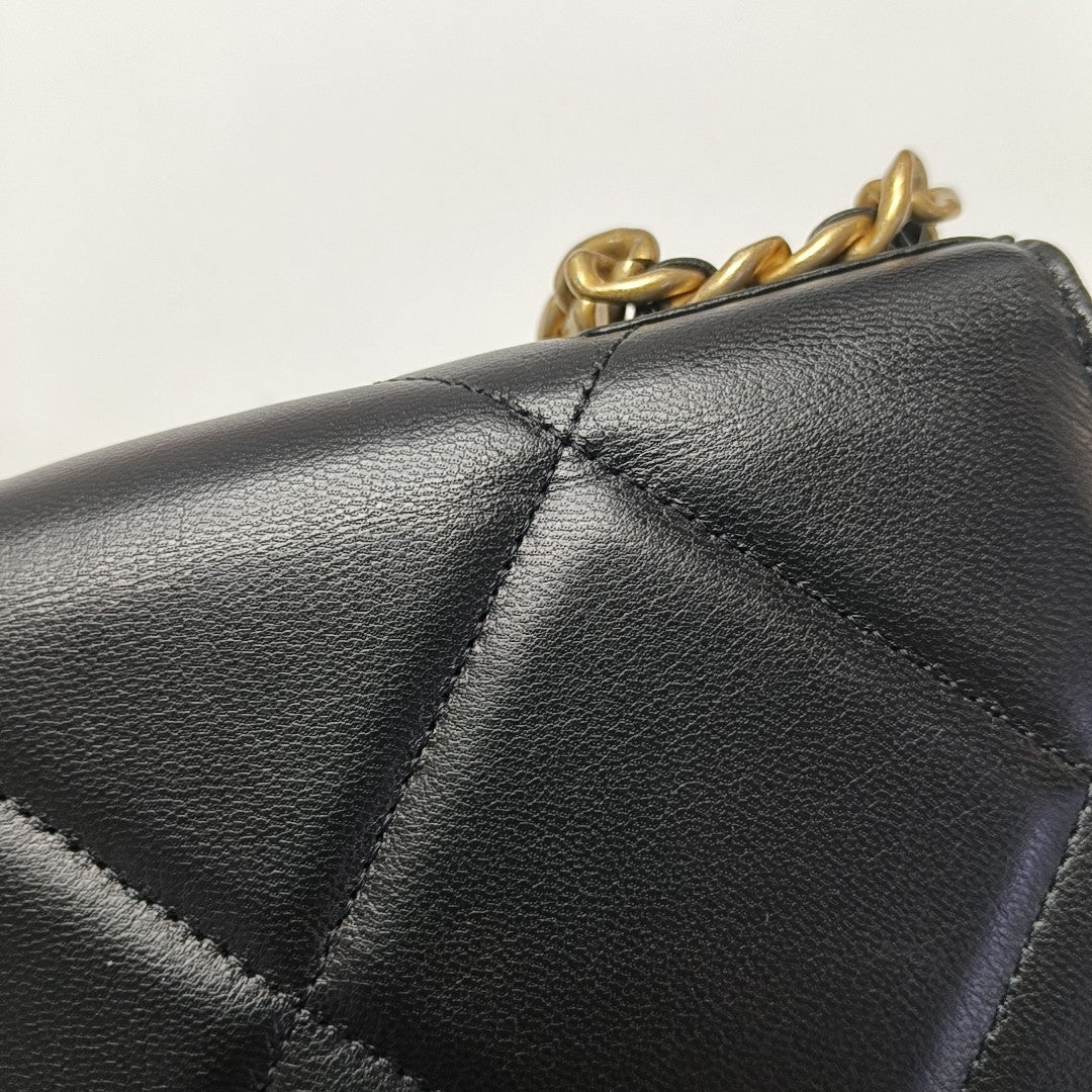CHANEL 19 WOC Quilted Lambskin Black