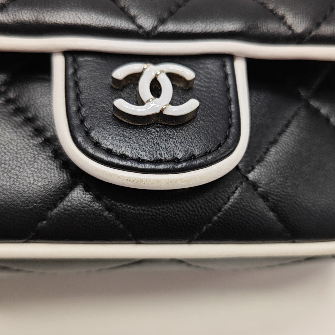 Quilted Lambskin Shoulder Bag Black