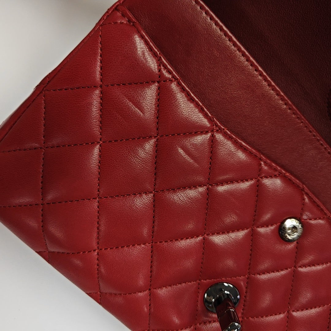 CLASSIC FLAP Medium Quilted Lambskin Red