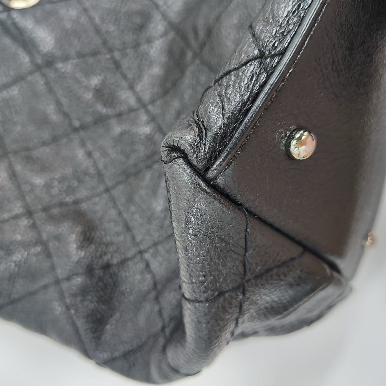 ON THE ROAD Small Quilted Grained Calfskin Black