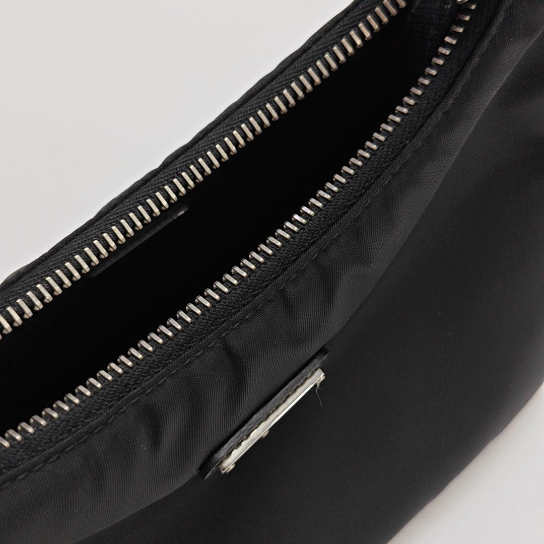 Re-Edition2005 Mini Nylon Black