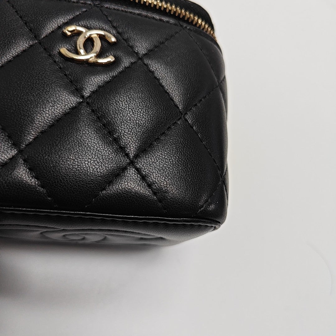 VANITY CASE Mini Quilted Lambskin Black