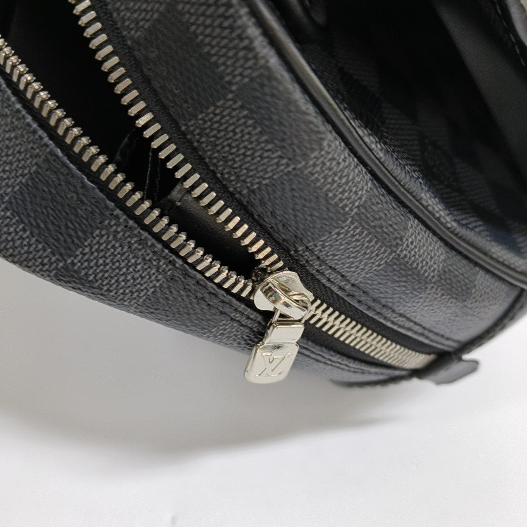 TOILETRY Damier Graphite Coated Canvas Gray