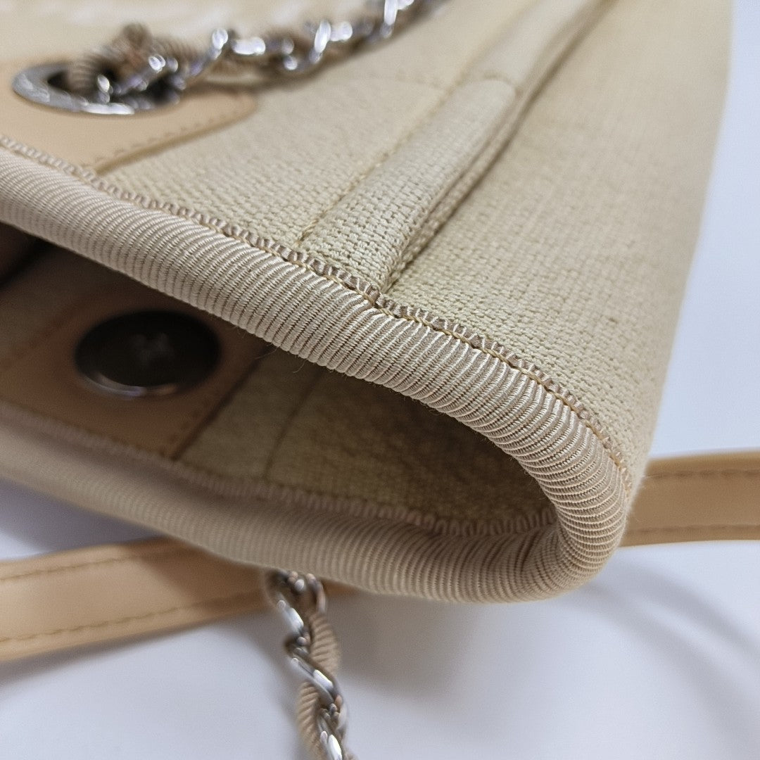 Authenticated pre-owned  DEAUVILLE Canvas Beige - Tote Bag at Looply