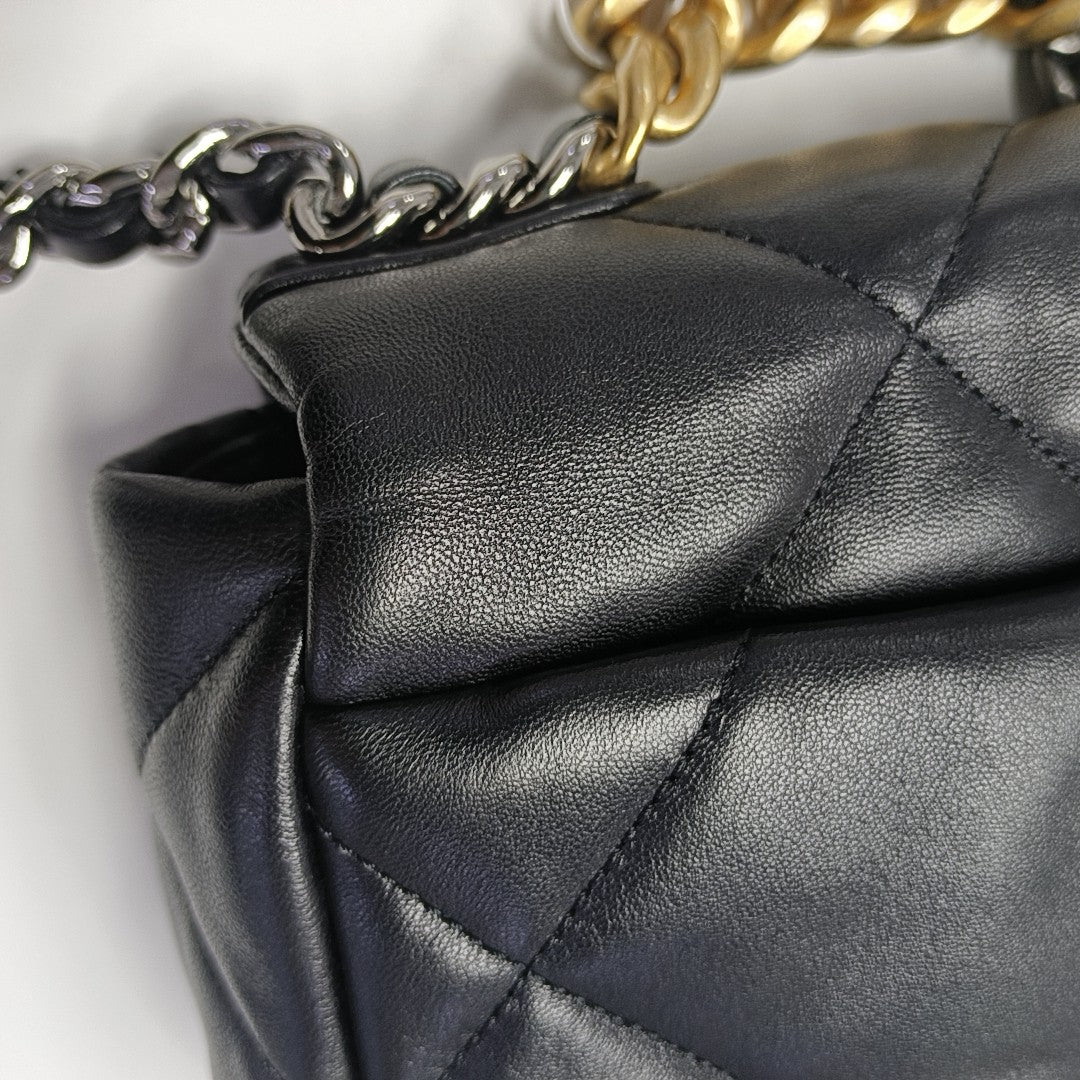 CHANEL 19 Small Quilted Lambskin Black