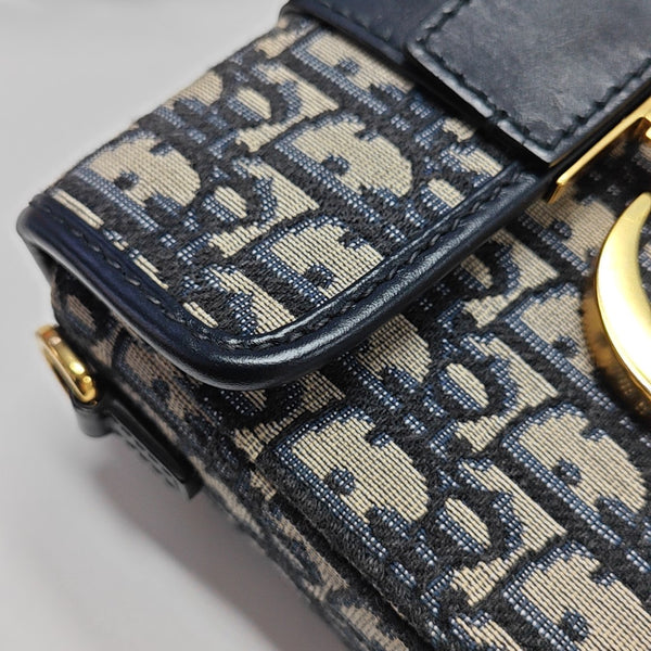 30 Montaigne Mini Oblique Canvas Blue