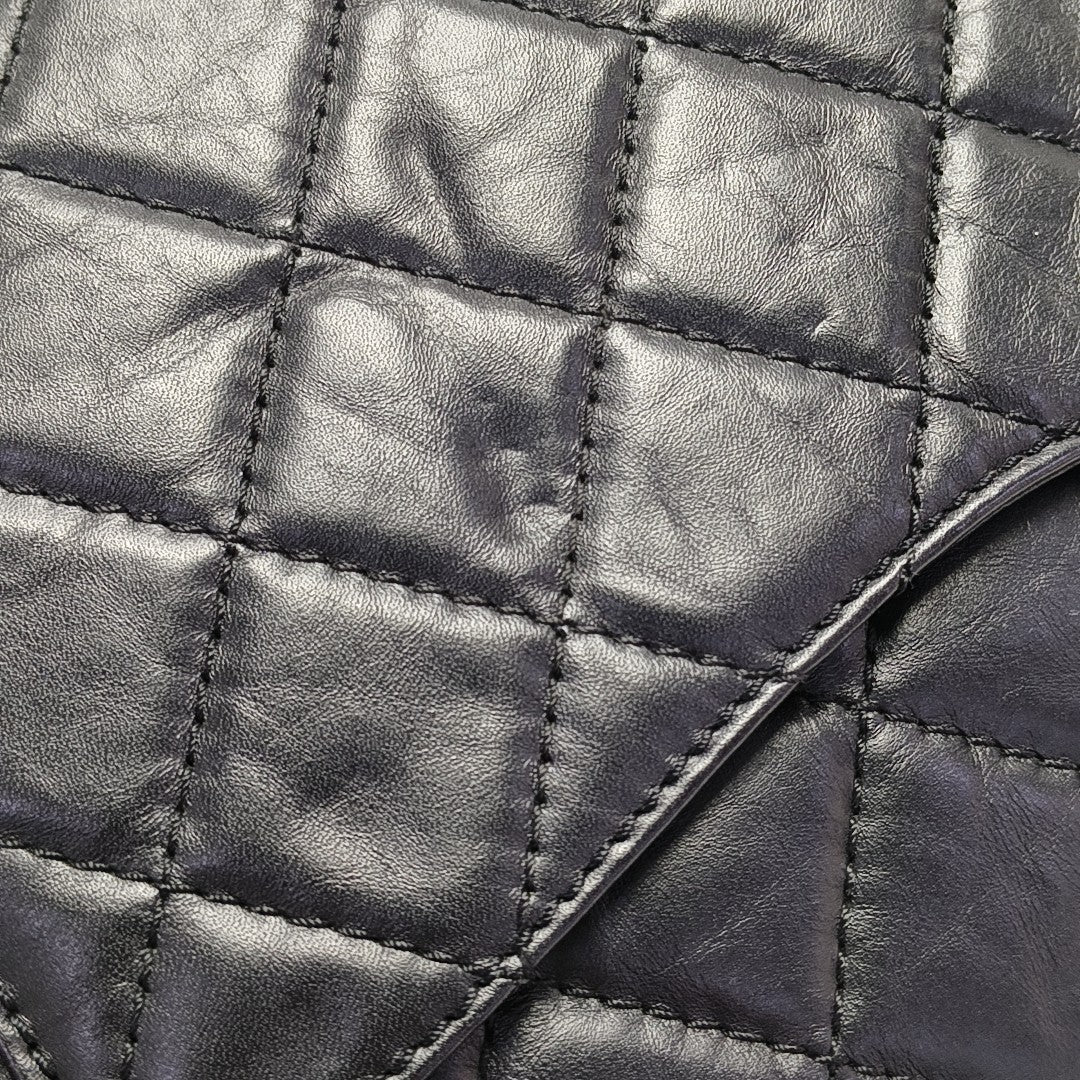 2.55 Maxi Quilted Waxed Cafskin Black