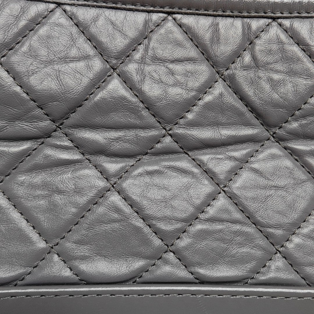 GABRIELLE Small Quilted Calfskin Gray