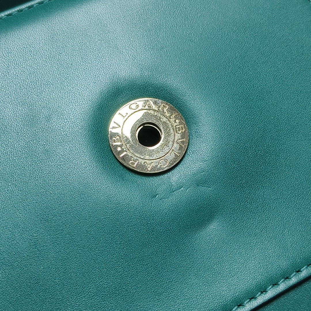 SERPENTI FOREVER Medium Calfskin Green