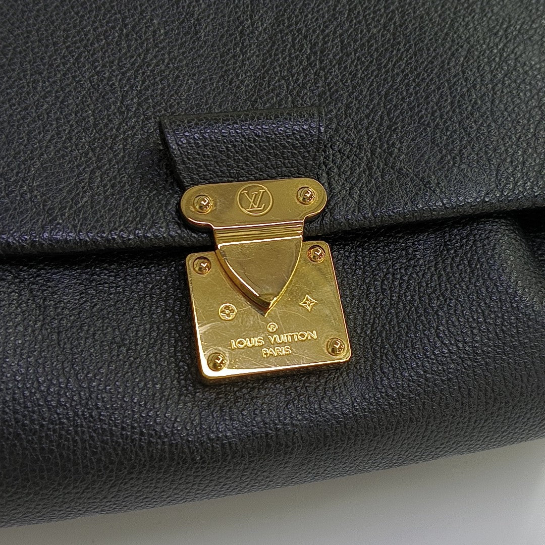 FAVORITE PM Calfskin Black