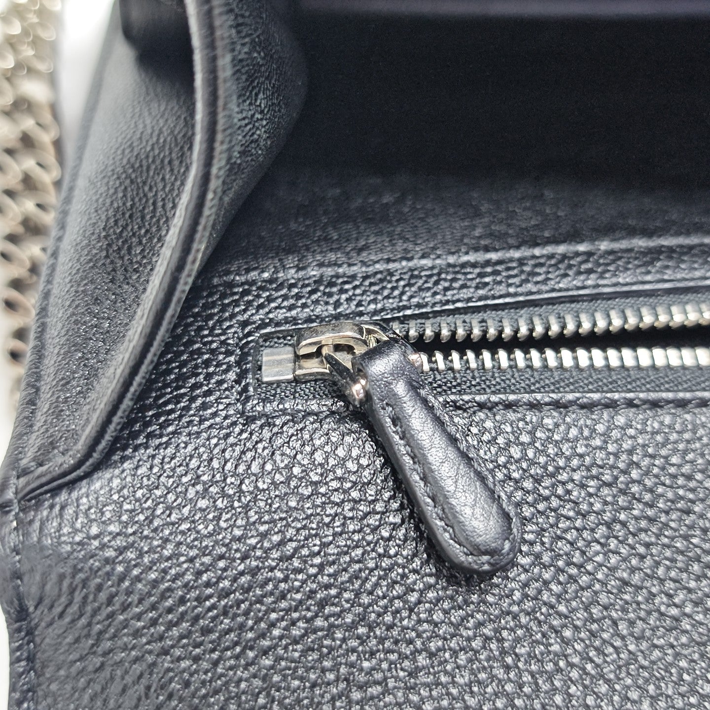 Diorama Medium Cannage Calfskin Black