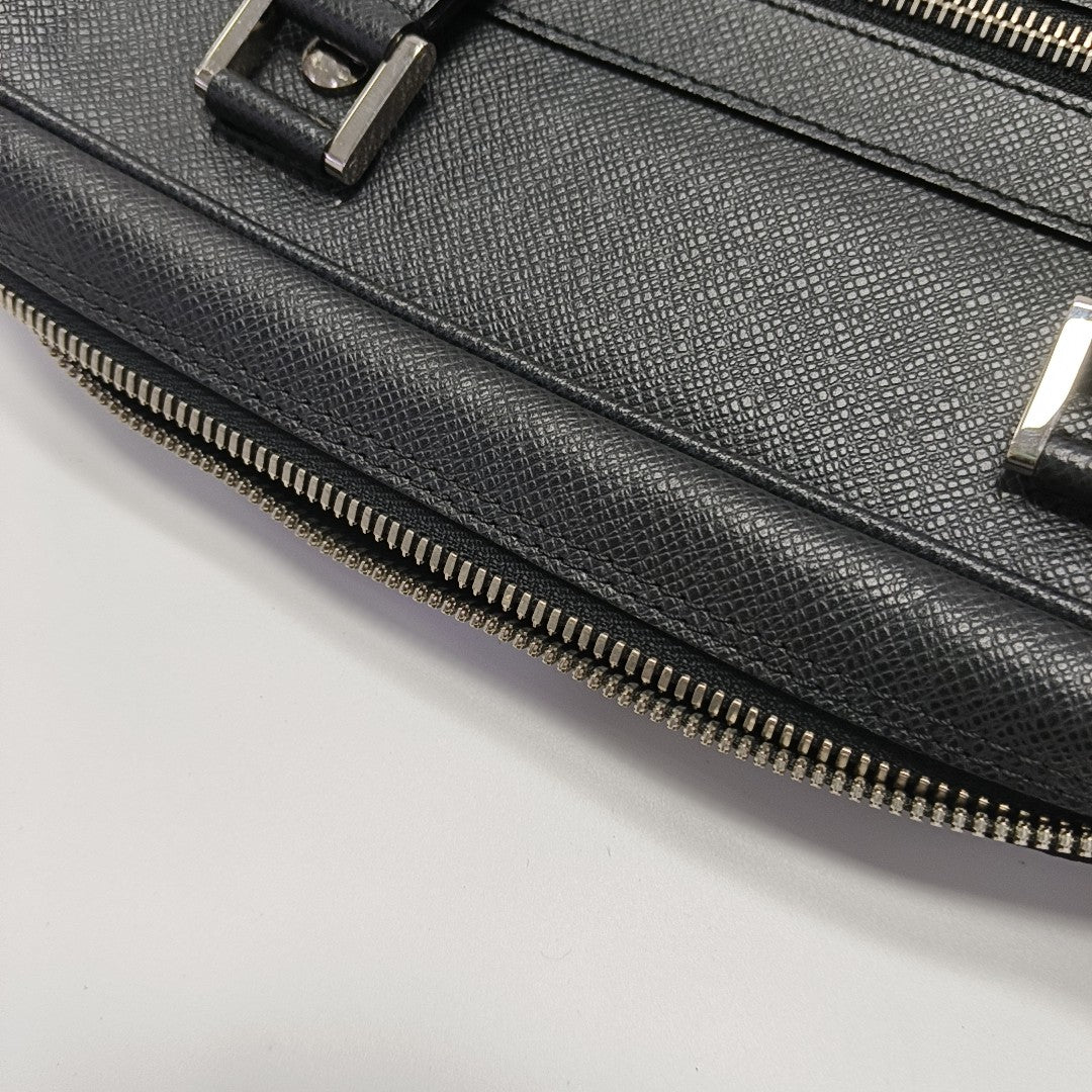 IGOR Calfskin Black