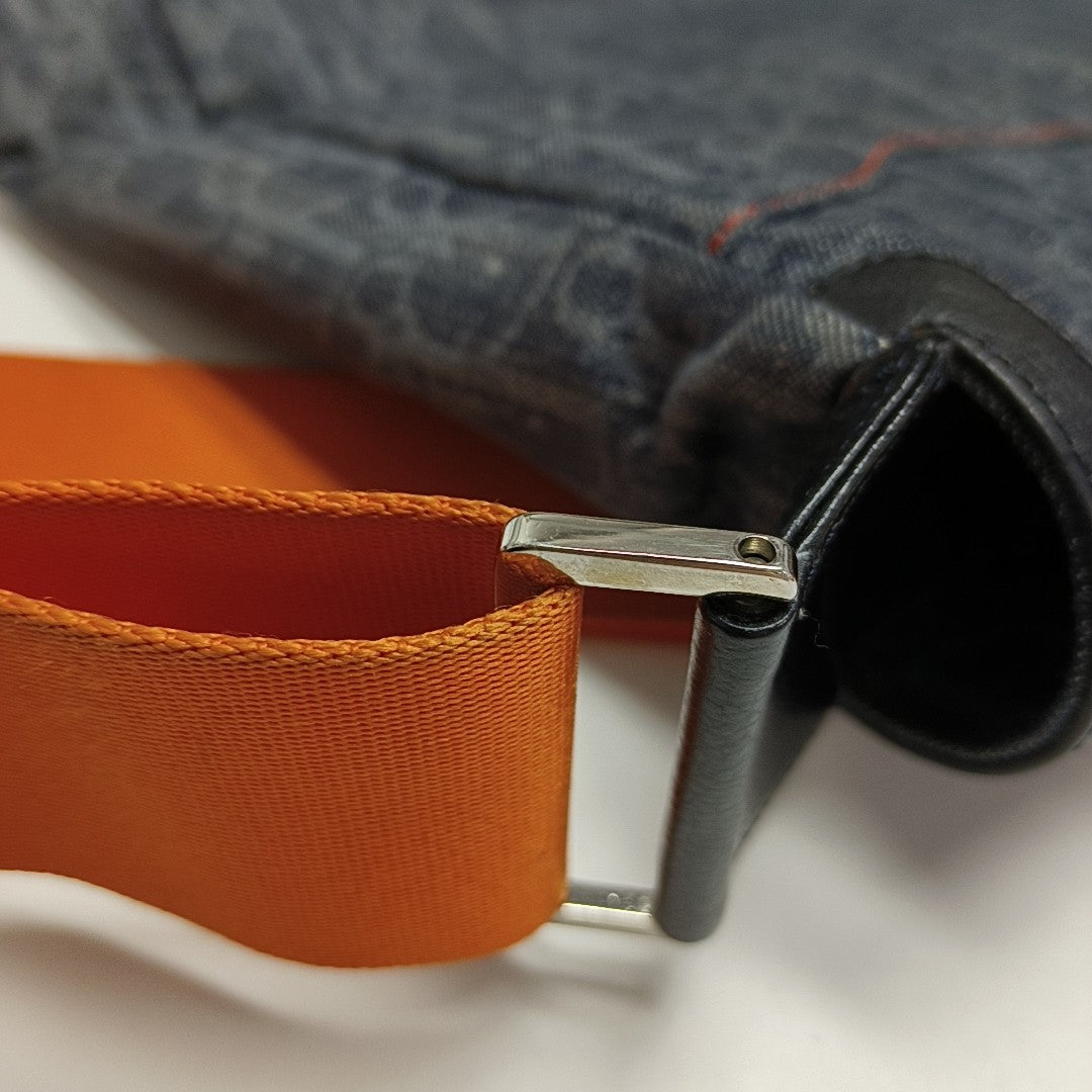 Oblique Canvas Blue