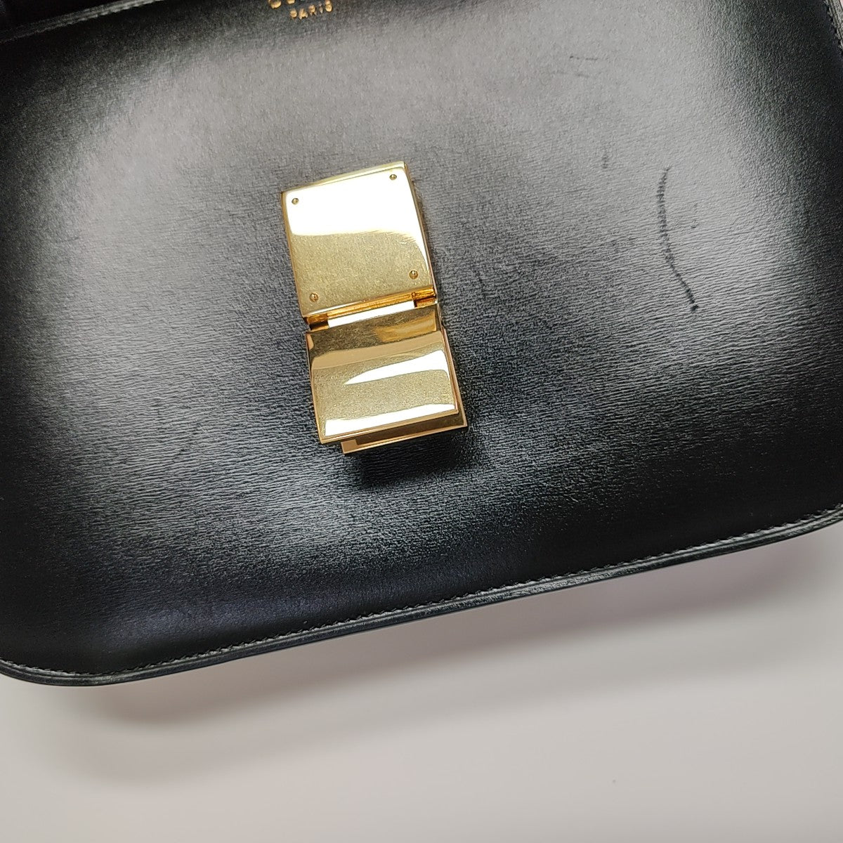 CLASSIC BOX Medium Calfskin Black