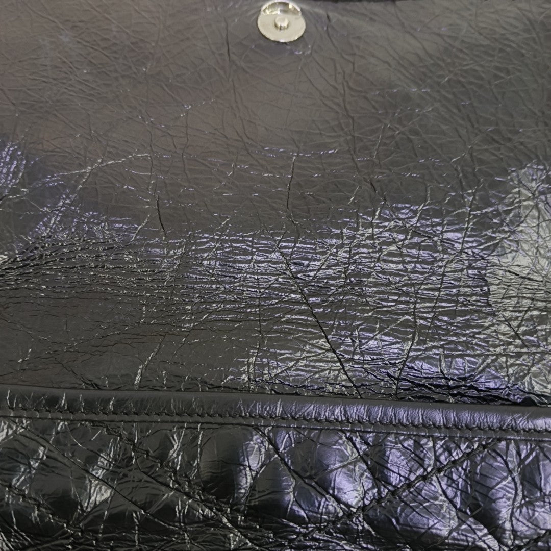 NIKI Medium Chevron Calfskin Black