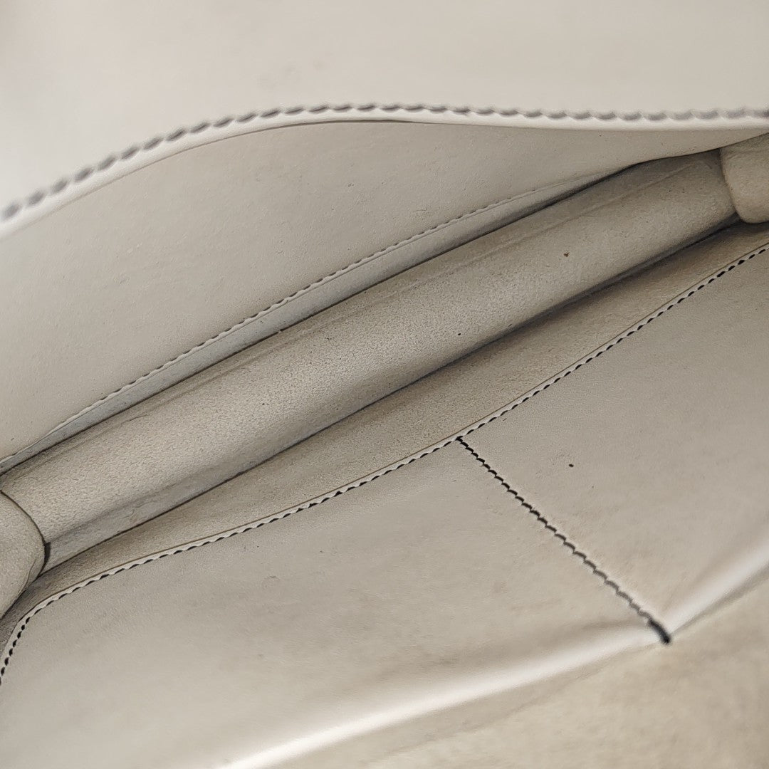 J'adior Calfskin White