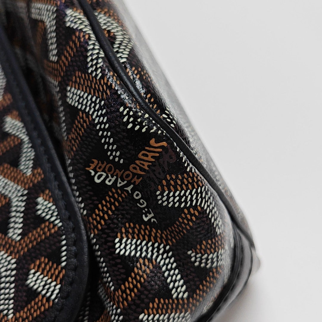 Capétien Coated Canvas Black