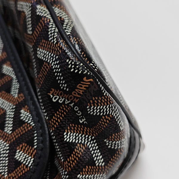 Capétien Coated Canvas Black