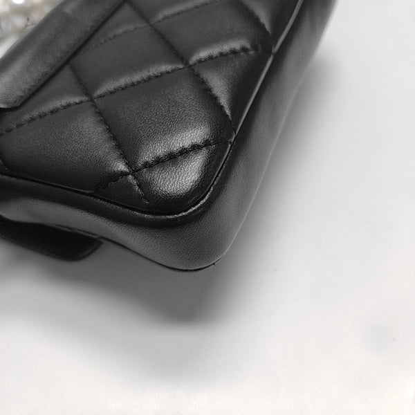 CLASSIC FLAP Mini Quilted Lambskin Black